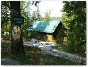 Whipporwill Cabin Exterior with views of Red River Gorge Mountains